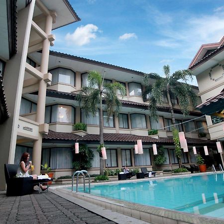 Bentani Hotel & Residence Cirebon Buitenkant foto
