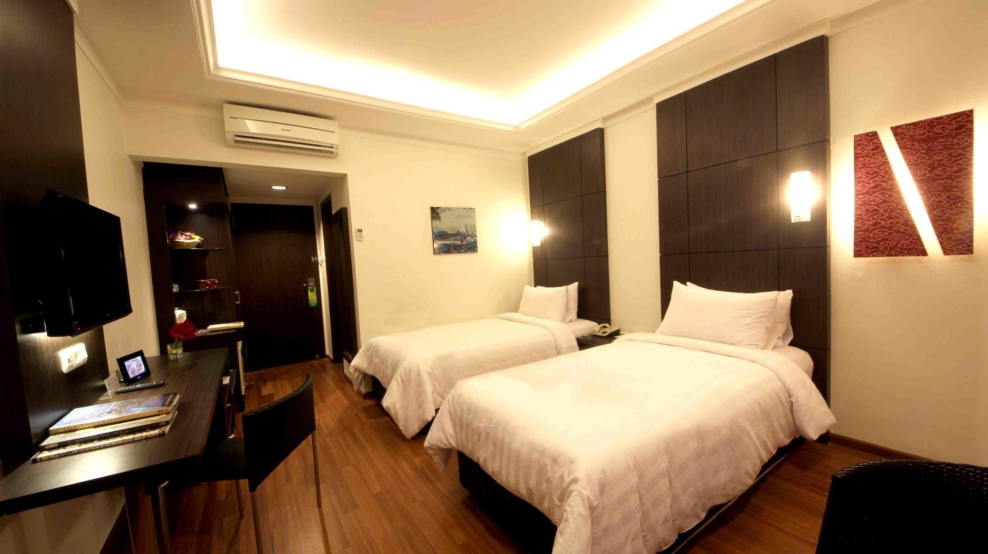 Bentani Hotel & Residence Cirebon Buitenkant foto