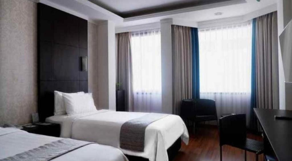 Bentani Hotel & Residence Cirebon Buitenkant foto